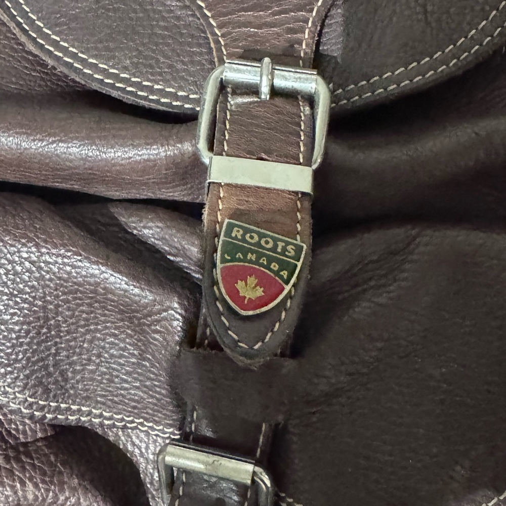 🪅 Vintage Roots 1980’s Genuine Leather Knapsack Backpack – Made in Canada🪅 - Picture 4 of 14